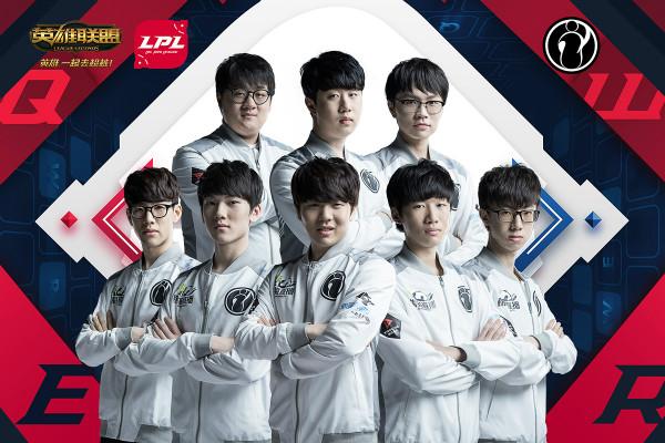 她的坚持与 她的坚持与