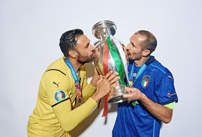 家庭内部的 家庭内部的