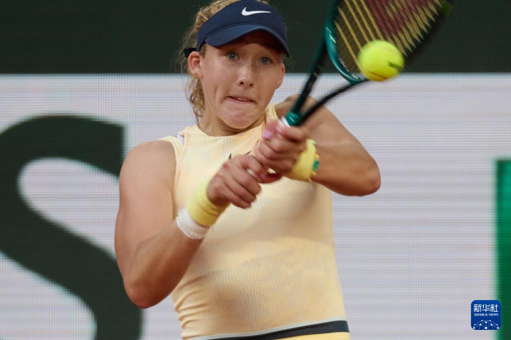 现出了超乎 现出了超乎